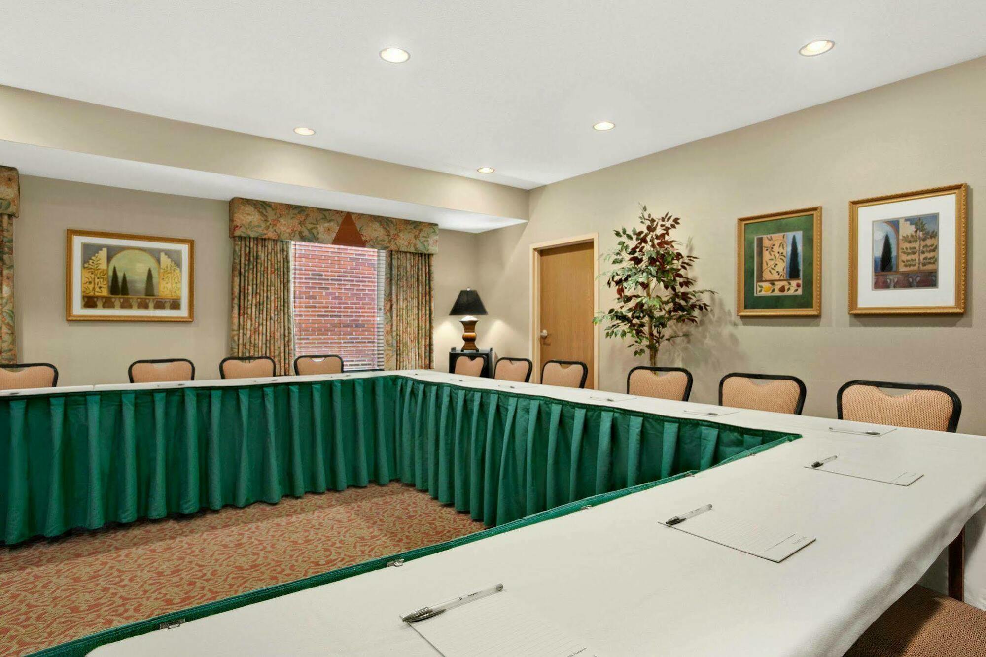 Hampton Inn Heath Buitenkant foto